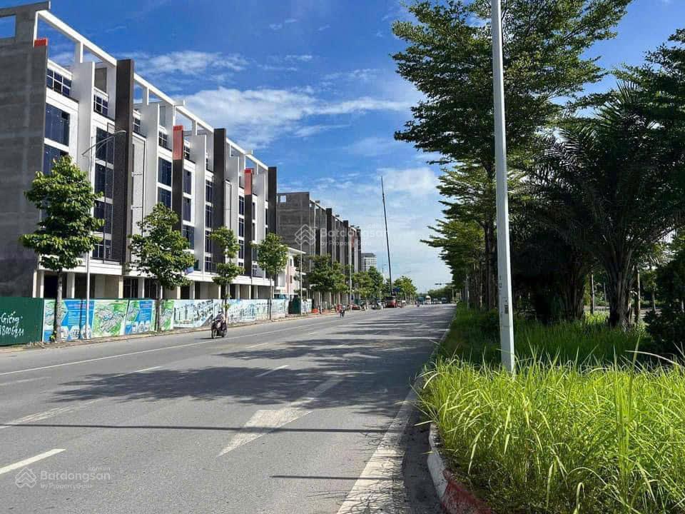 Cần bán gấp căn liền kề 100m mặt tiền 5m giá 7 tỷ hơn, phía dưới khu đô thị thanh hà giá đầu tư