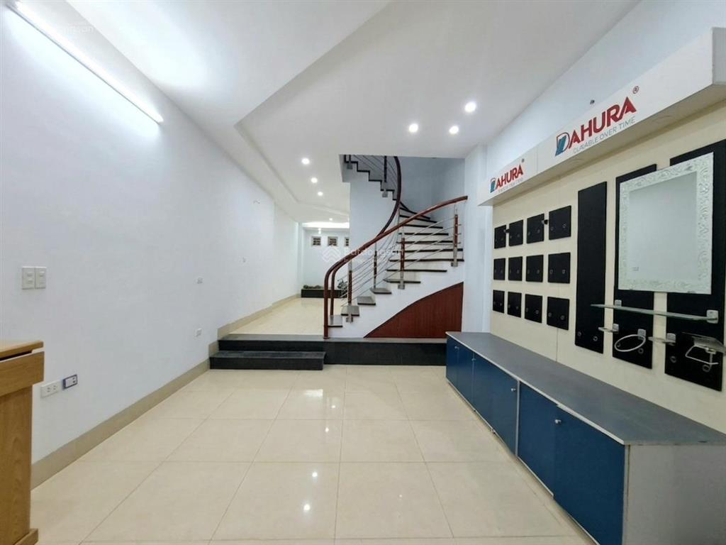 [nguỵ như kon tum] chỉ hơn 17 tỷ  55m2 x 5 tầng  mặt tiền 4.5m  ô tô chạy vòng quanh  2 thoáng