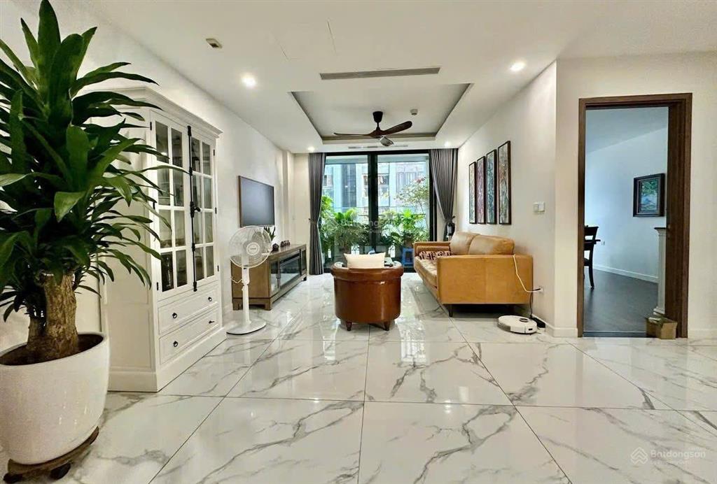 Chính chủ bán căn hộ sunshine city, 105m2, 12,9 tỷ, view toàn cảnh ciputra, sông hồng, hồ tây