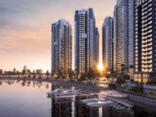 The privé tọa lạc dọc sông giồng ông tố, ngay tại trung tâm "downtown" mới của thành phố