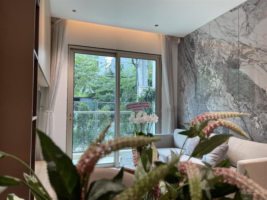Siêu phẩm, cần bán rẻ căn hộ 2pn 61,8m2 tầng 8 peninsula, ngay mặt sông hàn đà nẵng