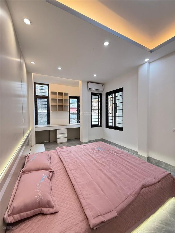 Chính chủ 100% bán nhà giang văn minh, giảng võ, nhà mới đầy đủ công năng, 10m ra phố, 5 tỷ