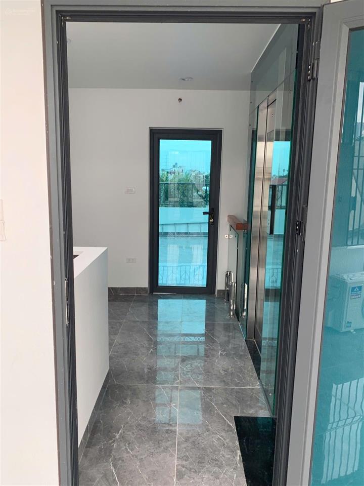Cho thuê văn phòng 65m2,thang máy giá ưu đãi 20 triệu/tháng tại ngõ 39đông ngạc,bắc từ liêm,hà nội