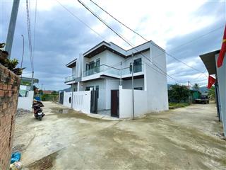 Bán căn nhà thôn đông dinh diên toàn 2 mt đường ô tô chỉ 2 tỷ 790 triệu