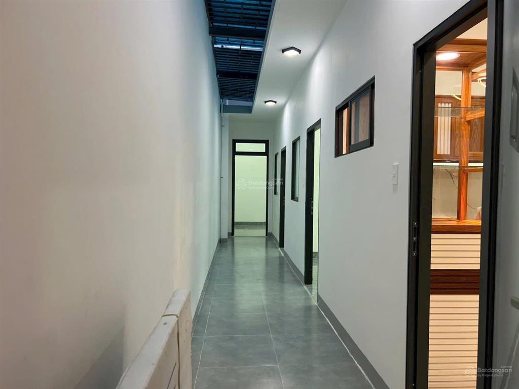 5 tỷ 300 triệu căn nhà 90m2 đường 10m hòn rớ 1, phường nam nha trang