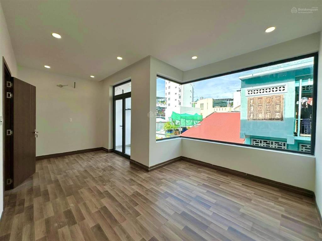 Kẹt tiền cần bán căn nhà 5 tỷ 350 triệu ngay khu du lịch tháp bà cách biển 300m