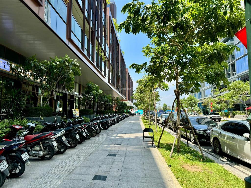 Bán shophouse galleria metropole thủ thiêm 50 tỷ giá tốt nhất, đã có sổ, làm việc chính chủ