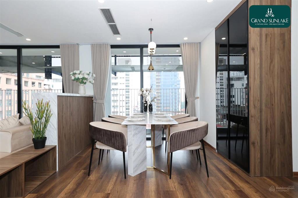 Bán căn góc 3pn114m2, sổ lâu dài, grand sunlake văn quán. view hồ. giá 8,2 tỷ