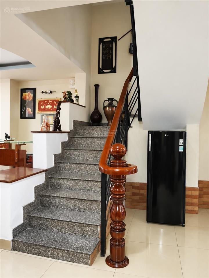 Chính chủ cần bán tòa nhà khách sạn 4t quận bình thạnh dt 140m2, 18 phòng, hẻm ô tô, giá 25 tỷ tl