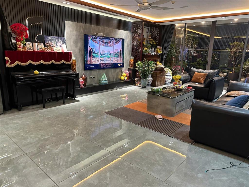 Giá nào cũng bán! bán căn duplex đẹp tại chung cư az lâm viên, cầu giấy 256m² có slot oto