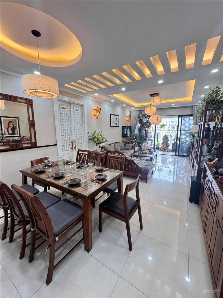 Bán 2pn 100m² ban công đông nam giá tốt chelsea park, trung kính, cầu giấy thương lượng sâu