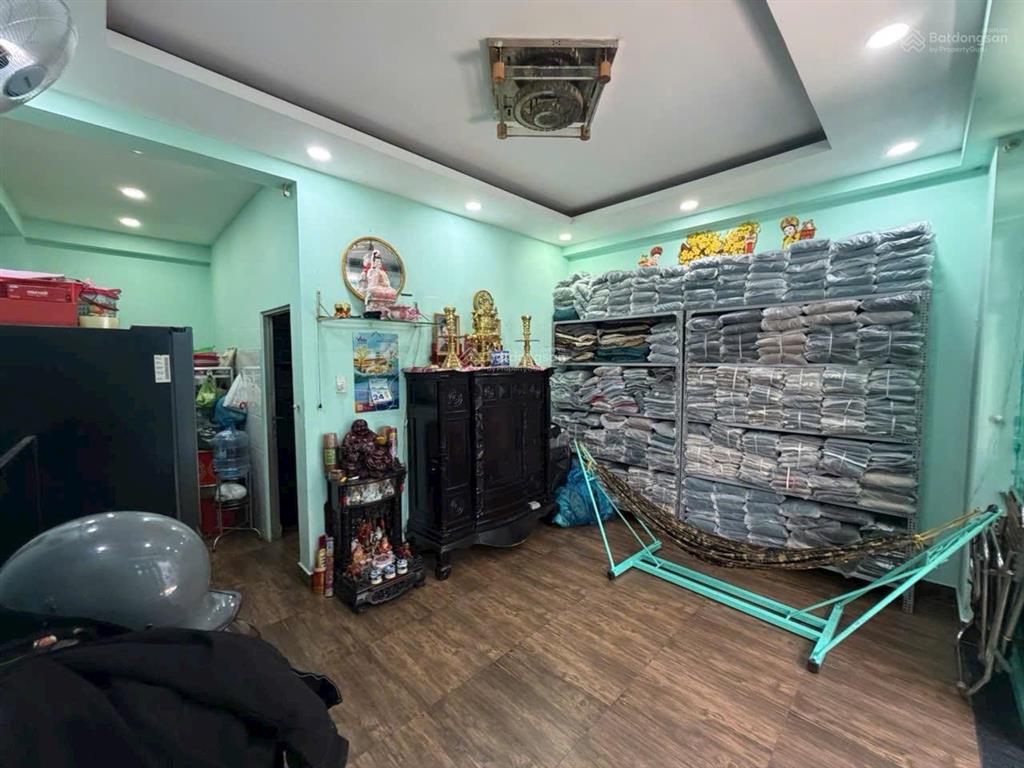 Hàng thơm vị trí đẹp.quang trung phường gò vấp hcm