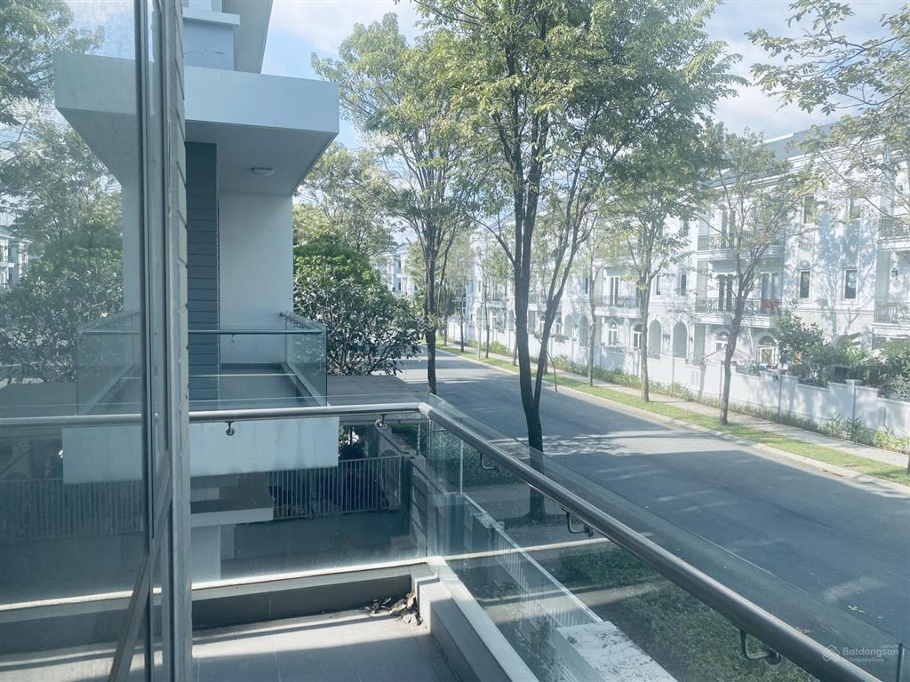 Cần ra gấp căn song lập phố đông village q2 chỉ 19,8 tỷ thuận tiện mở văn phòng cty