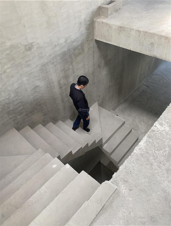 Cần bán nhà phố vườn phố đông village quận 2 khi chủ đi nước ngoài, giá chỉ 12,7 tỷ. đt 0908 137 ***