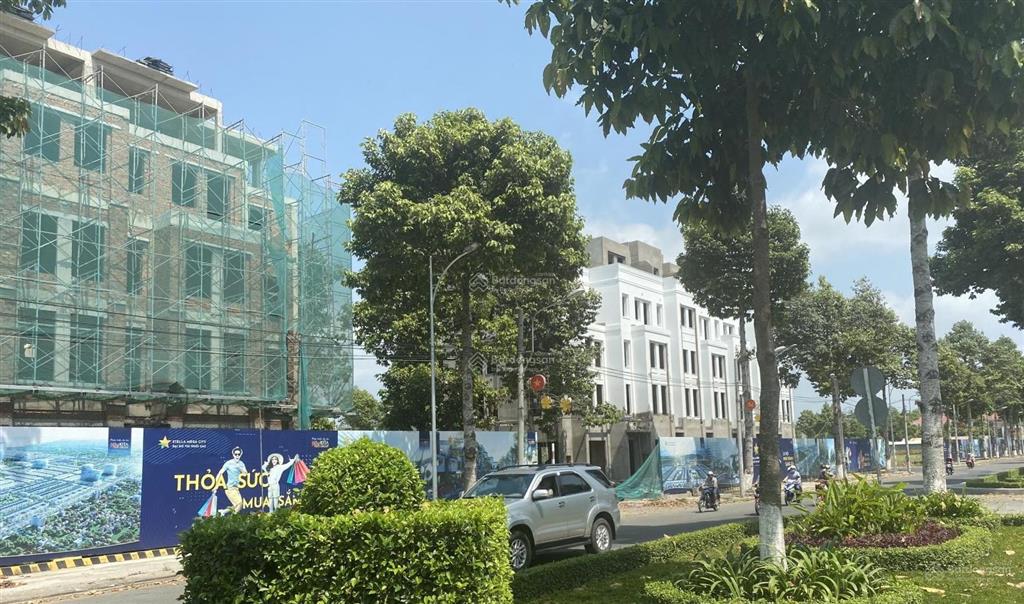 Chính chủ bán đất 136m2 dự án stella mega city trung tâm tp cần thơ. giá đầu tư 23 triệu/m2/4 nền