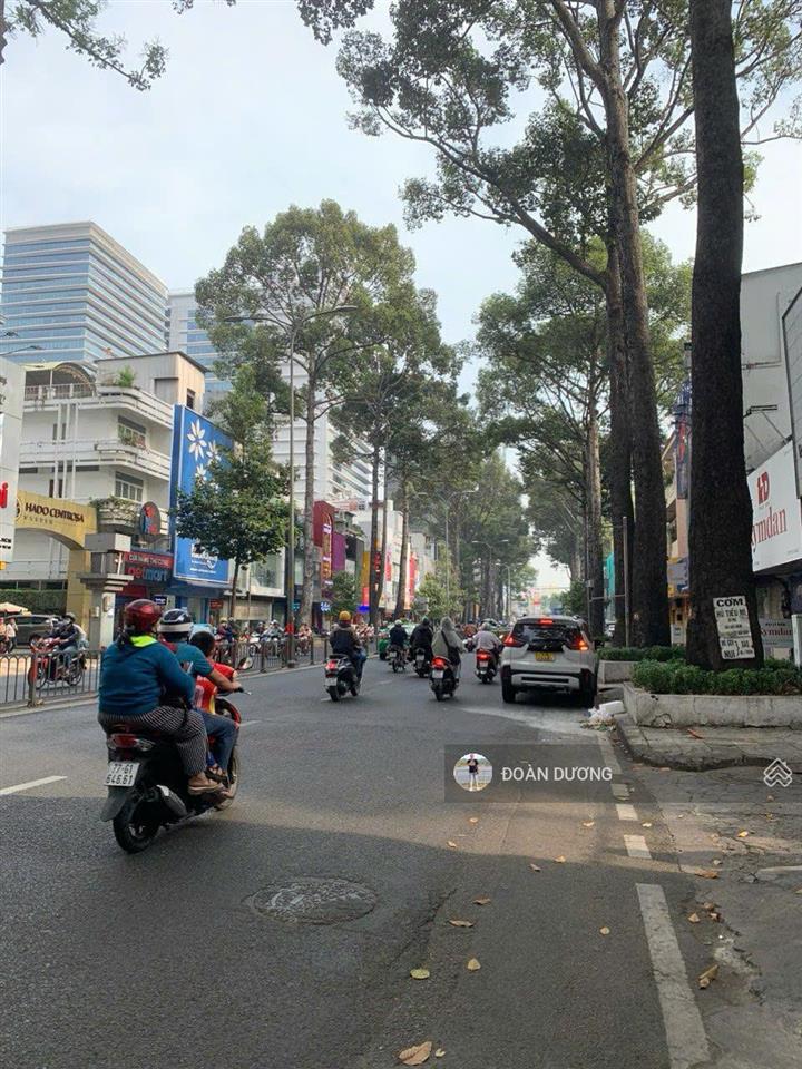 Bán nhà mt đường 3/2, phường 12, quận 10. dt 7*30m, vuông vức. vị trí có 102 đắc địa nhất khu vực