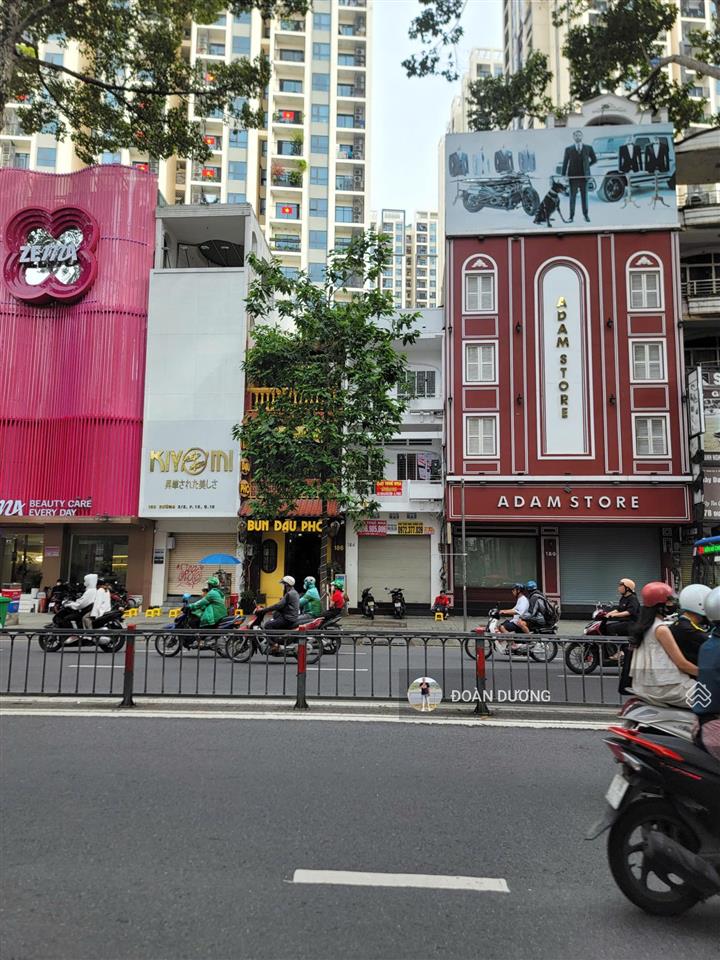 Bán nhà mt đường 3/2, phường 12, quận 10. dt 7*30m, vuông vức. vị trí có 102 đắc địa nhất khu vực