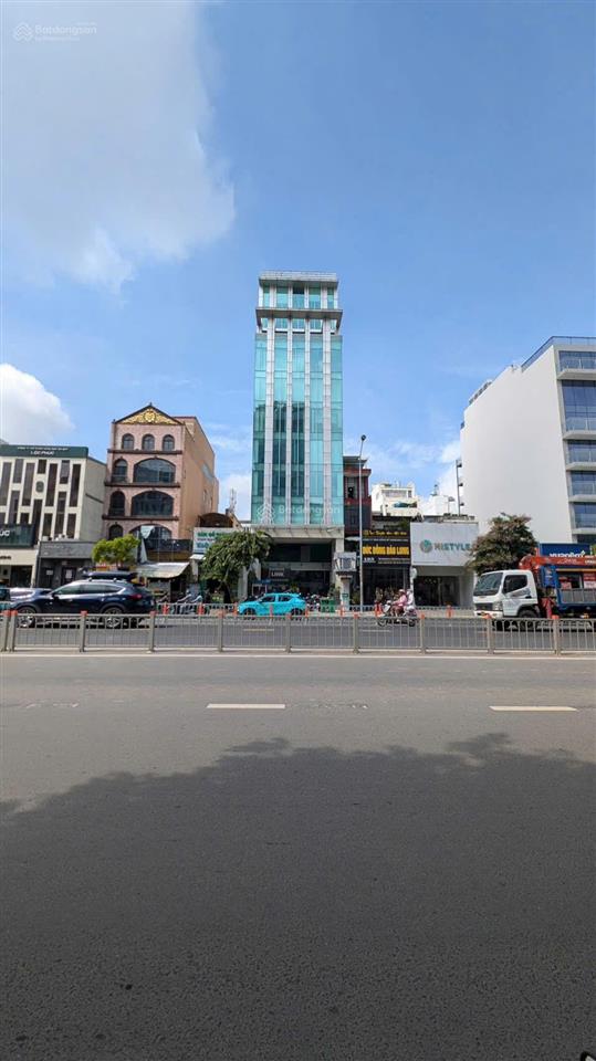 Building 2 mặt tiền trước sau đường cộng hòa, kc 2 hầm, 11 tầng nổi. hđt 500 triệu/th (roi 3,5%)