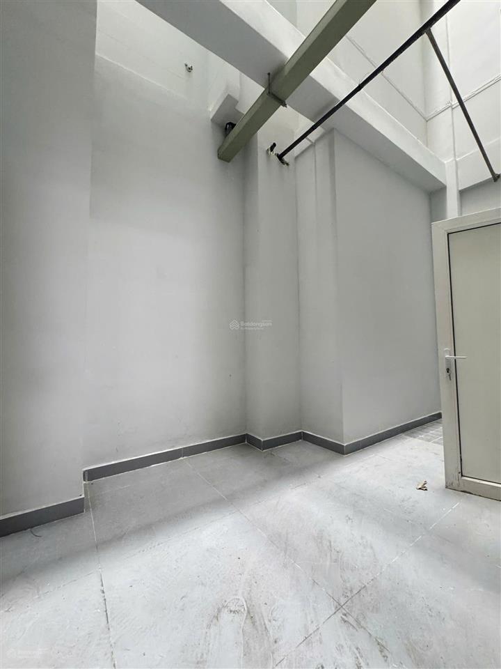 Tòa nhà mt lý thái tổ quận 10. dt 5x22m. kc hầm  6 lầu, mái che. đáng mua nhất bây giờ