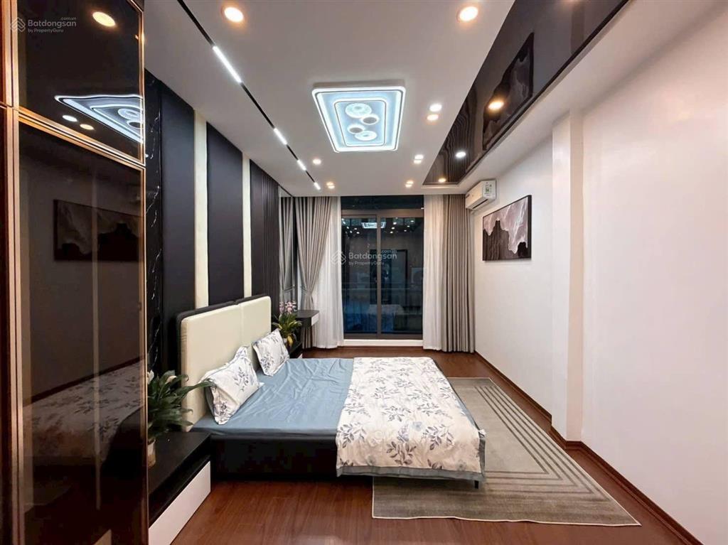 Bán nhà phố quán thánh 6 tầng ô tô cách 3m full công năng 3 tỷ