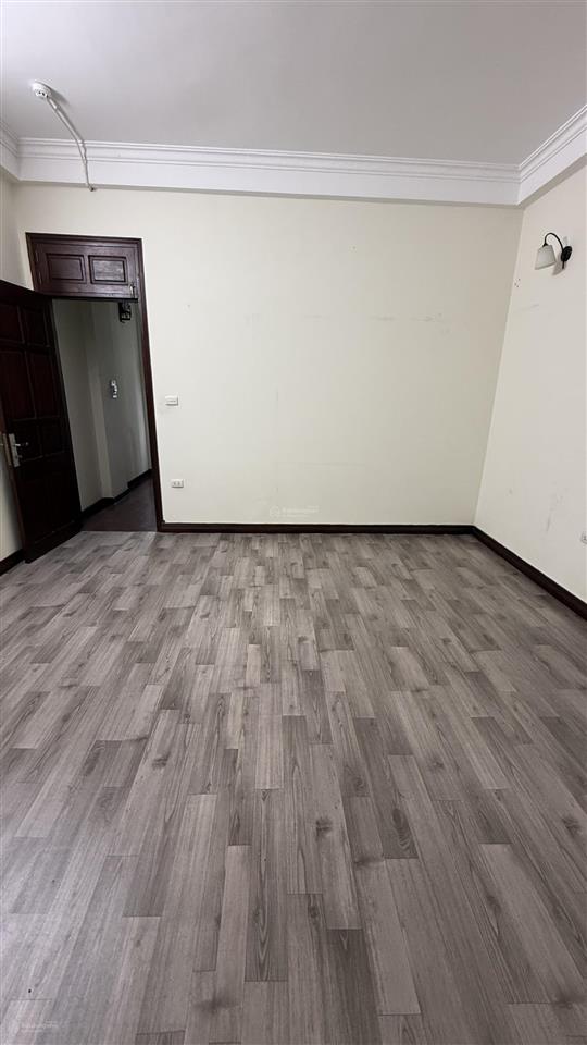 Cho thuê nhà riêng ở ngõ 285 khuất duy tiến, 30 triệu vnd, 70m2, ngõ 2 ô tô tránh nhau!