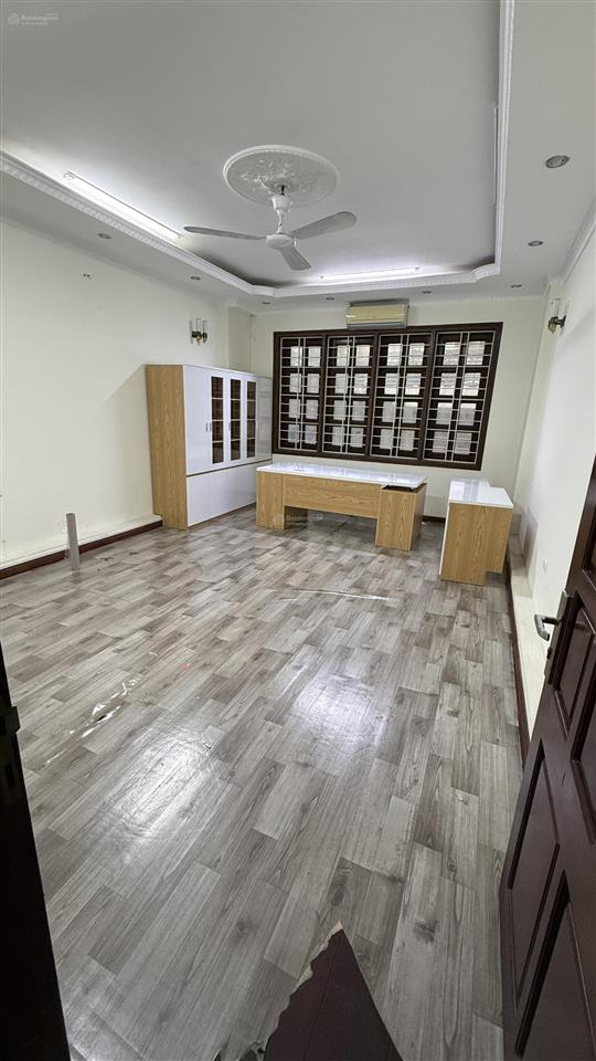 Cho thuê nhà riêng ở ngõ 285 khuất duy tiến, 30 triệu vnd, 70m2, ngõ 2 ô tô tránh nhau!