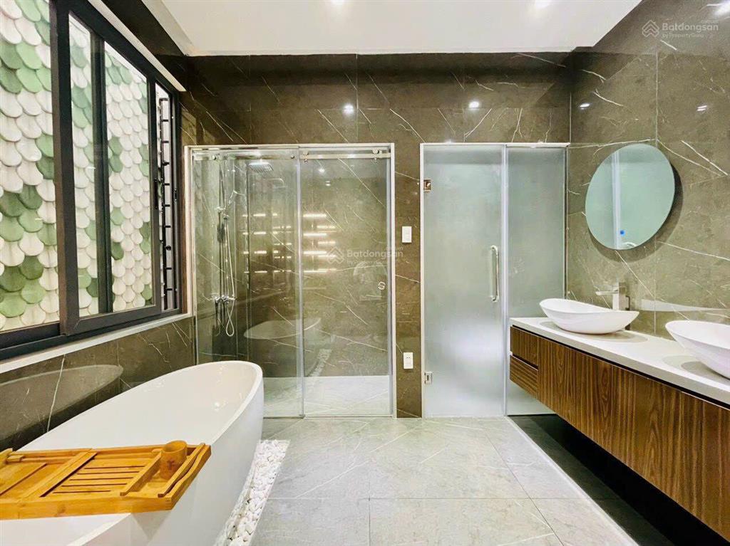 Cho thuê nhà hxt 1 trệt lửng 3 lầu st full nội thất nguyễn văn lượng p10 gò vấp có thang máy