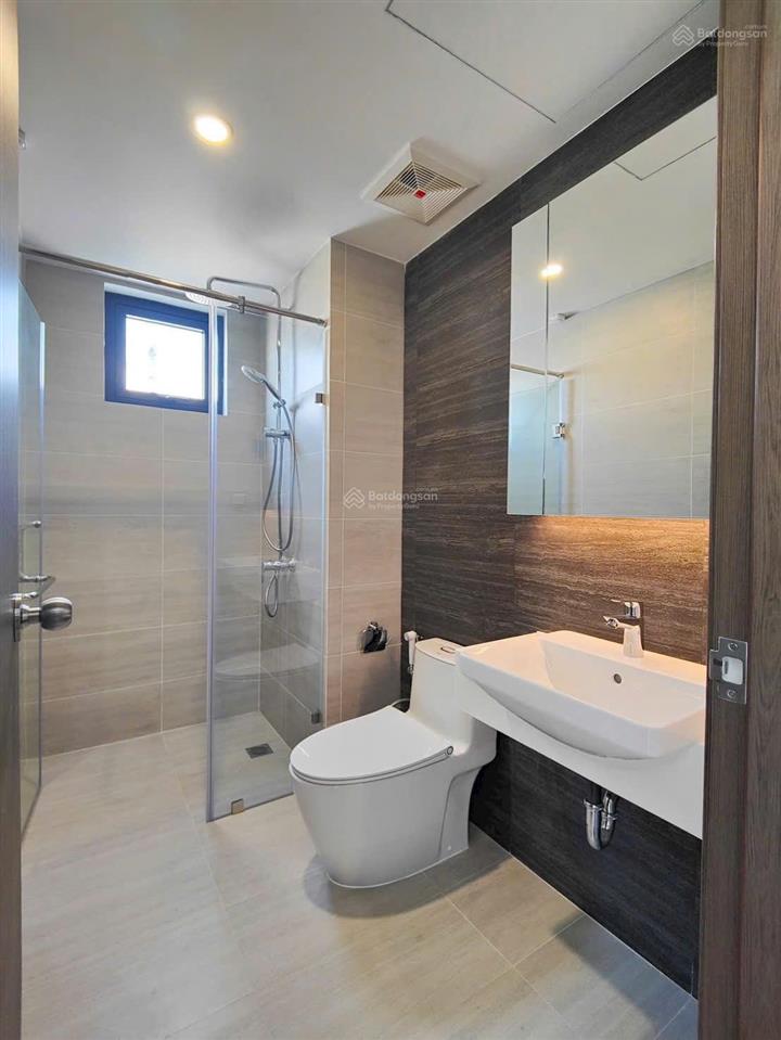 Cần sang lại căn 1pn + 1,1wc diện tích 55m2 giá 2,4 tỷ full thuế phí, miễn 5 năm phí quản lý