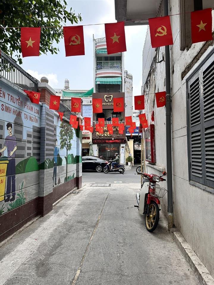15,5 tỷ . sở hữu ngay nhà 4 tầng , sát mt  trần đình xu q.1