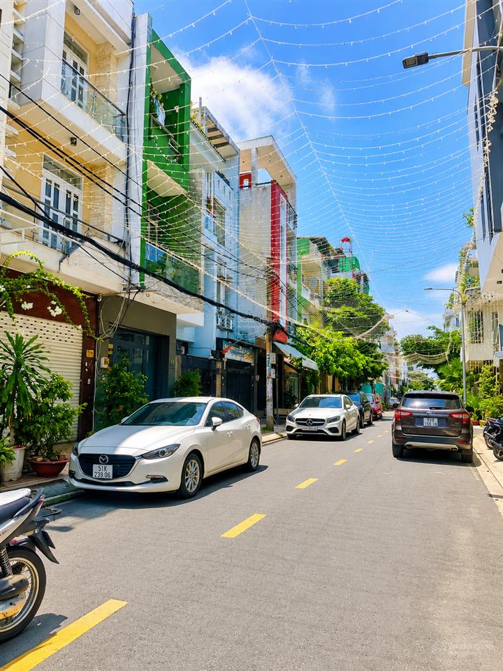 Chỉ 11 tỷ. sở hữu nhà 3 tầng mặt tiền nguyễn trường tộ gần trương vĩnh ký, q. tân phú.