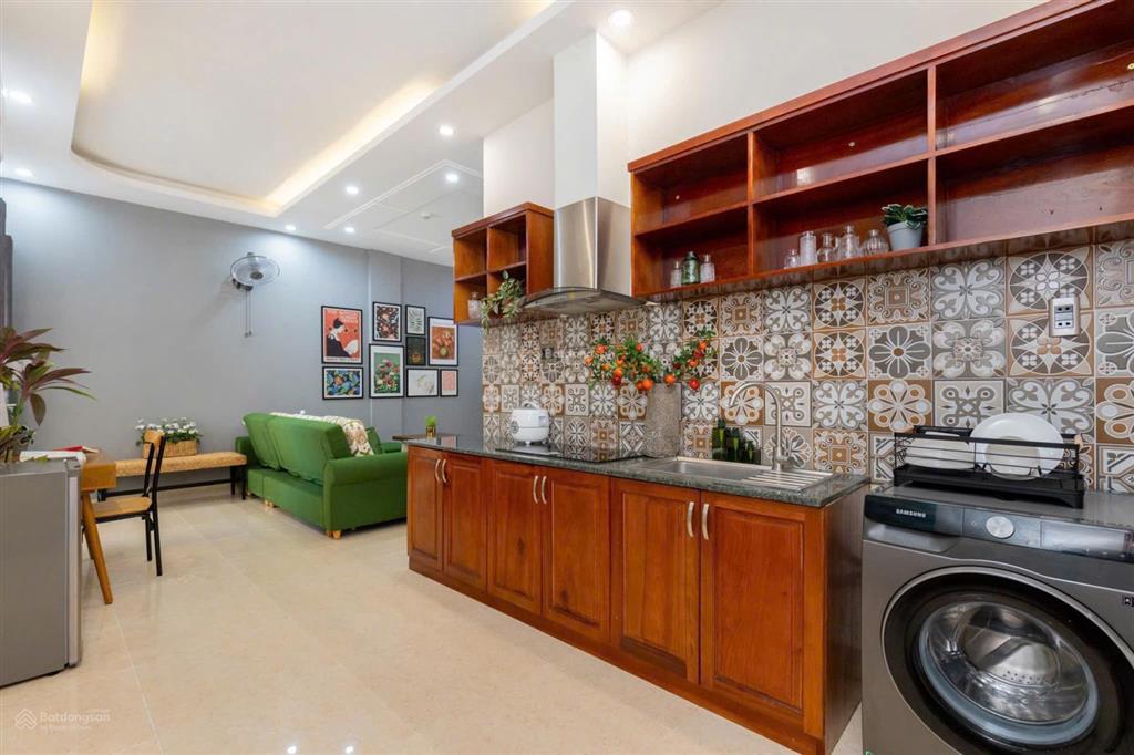 Căn hộ 1 phòng ngủ riêng (70m2) full nội thất