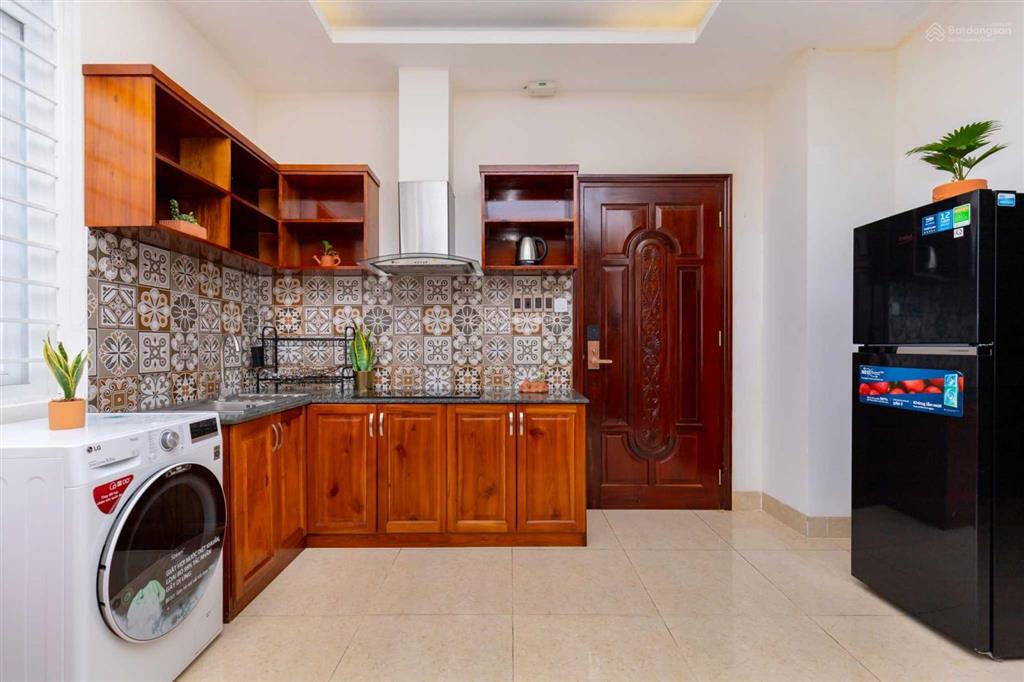Căn hộ 1 phòng ngủ riêng (70m2) full nội thất