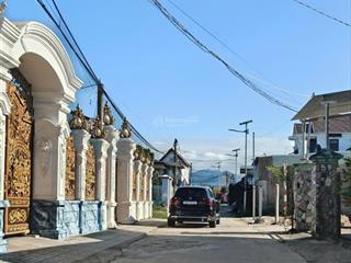 Giá rẻ 790 triệu ngay khu biệt thự xã suối cát.  0333 039 ***