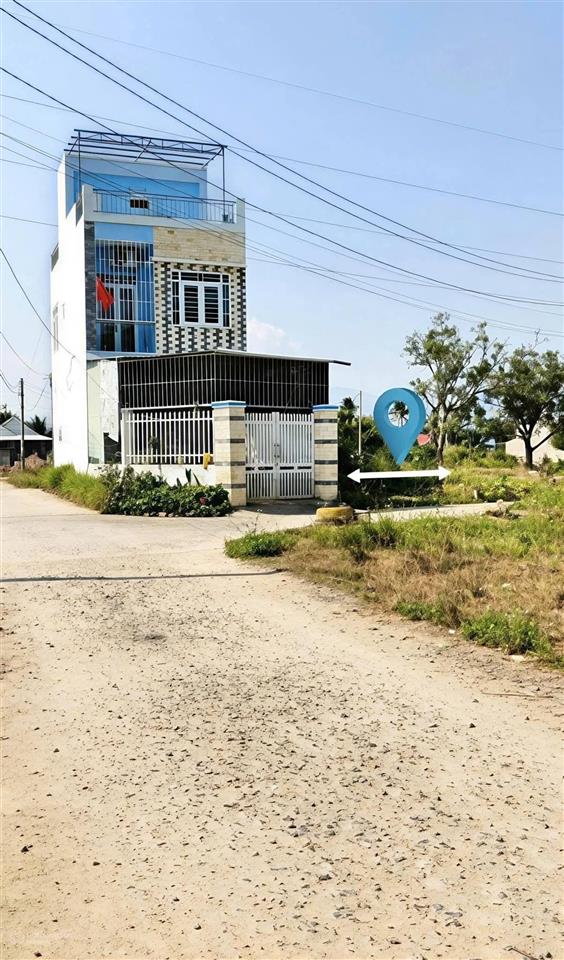 Bán nhanh 1tỷ050 lô đất suối hiệp.  0333 039 ***