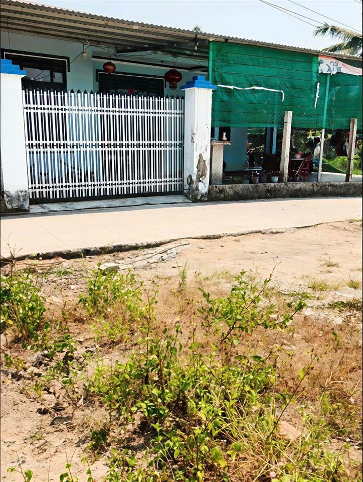 Giá ngợp bank 1tỷ350 gần khu công nghiệp suối tân, cam lâm.  0333 039 ***