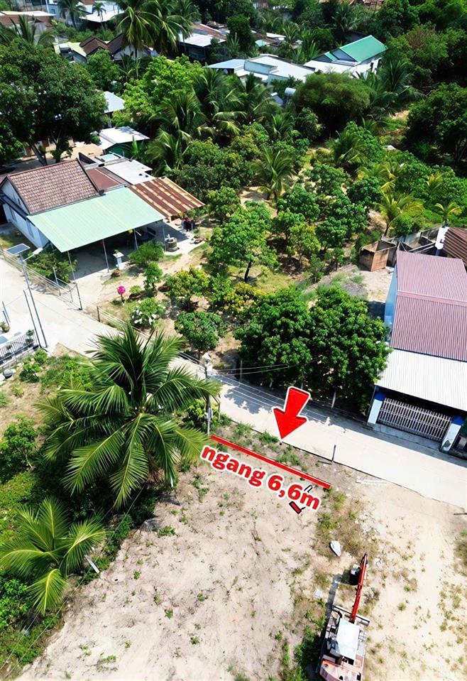 Giá ngợp bank 1tỷ350 gần khu công nghiệp suối tân, cam lâm.  0333 039 ***