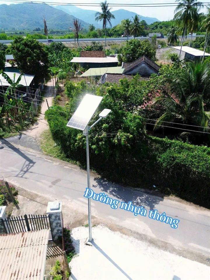 Sót  lô góc 3 mặt tiền suối cát  70m² full thổ  400tr  0333 039 ***
