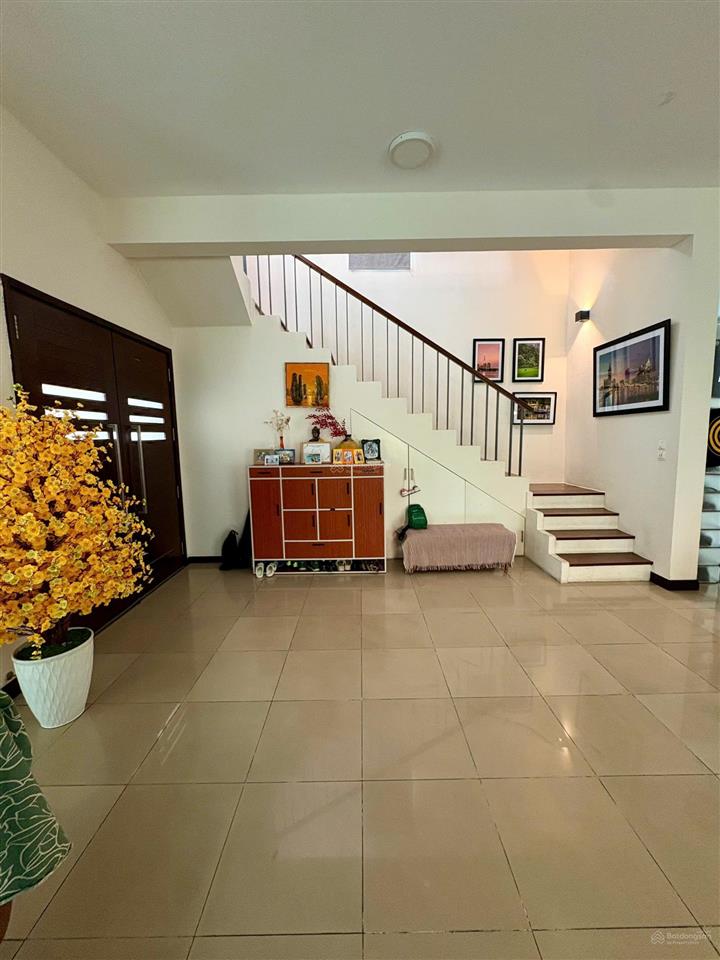 Cho thuê nhanh biệt thự riviera an phú 5pn, 280m² đất, 5pn + 6wc, giá thương lượng