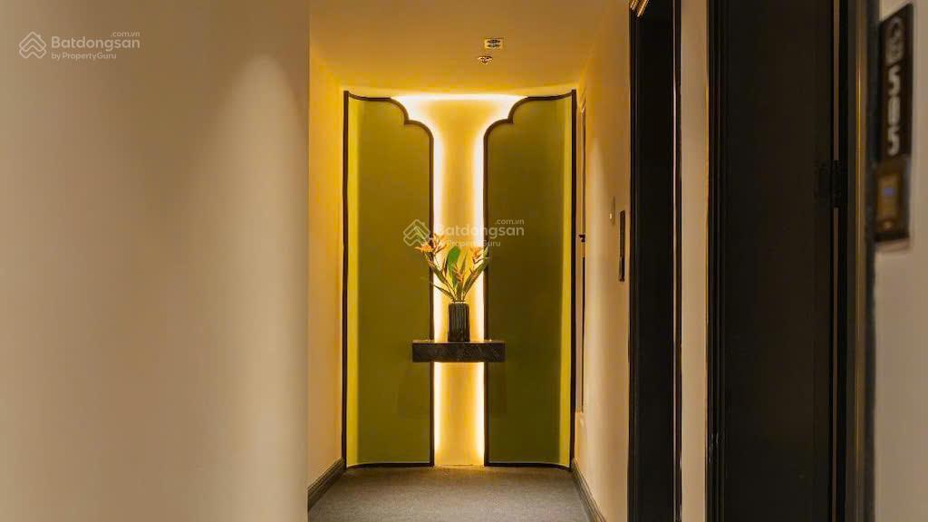 Bán khách sạn trung tâm phố tây nha trang  mặt tiền nguyễn thị minh khai  dòng tiền 120tr/tháng