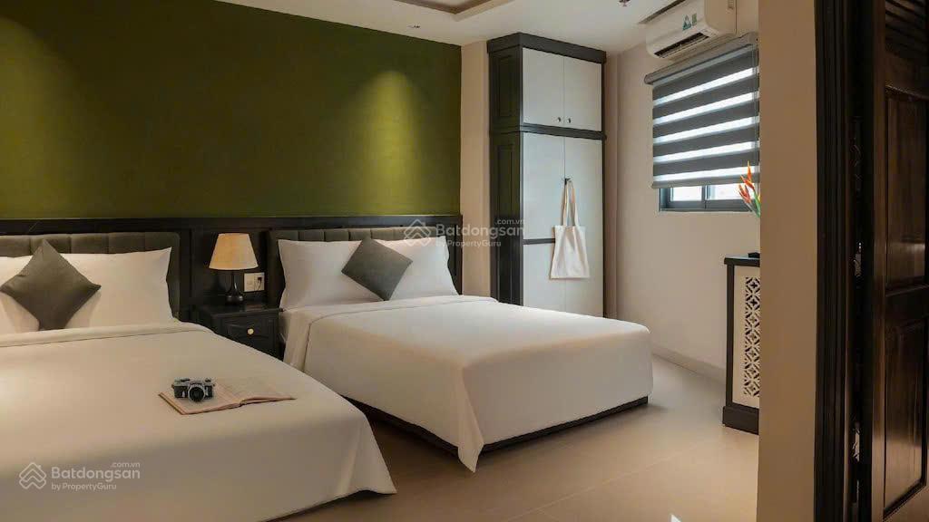 Bán khách sạn trung tâm phố tây nha trang  mặt tiền nguyễn thị minh khai  dòng tiền 120tr/tháng