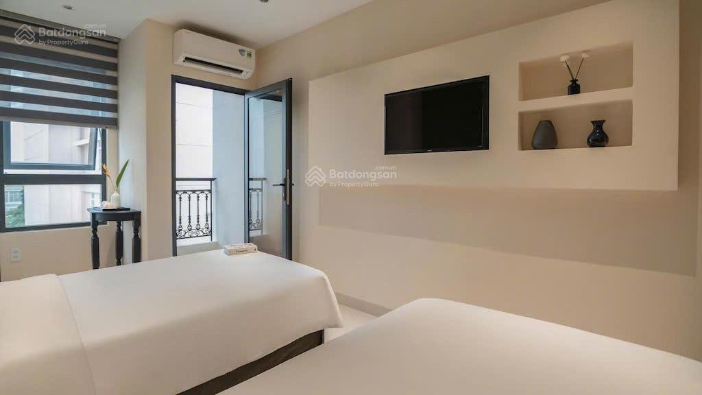 Bán khách sạn trung tâm phố tây nha trang  mặt tiền nguyễn thị minh khai  dòng tiền 120tr/tháng