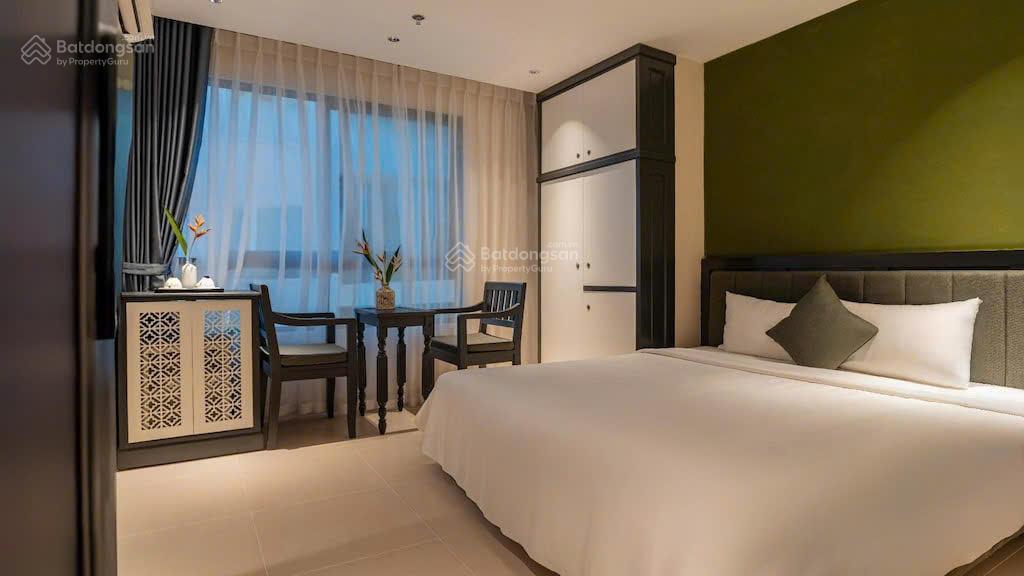 Bán khách sạn trung tâm phố tây nha trang  mặt tiền nguyễn thị minh khai  dòng tiền 120tr/tháng