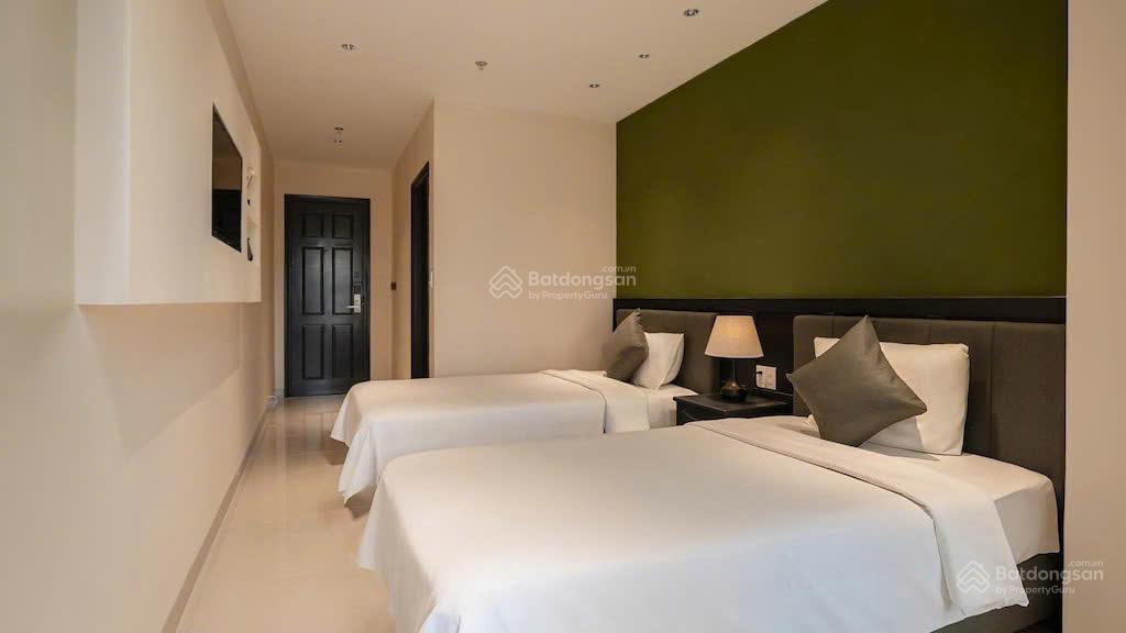 Bán khách sạn trung tâm phố tây nha trang  mặt tiền nguyễn thị minh khai  dòng tiền 120tr/tháng