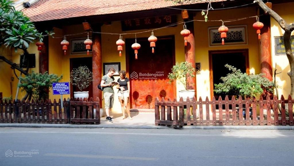 Siêu phẩm, bán gấp 8.2 tỷ nhà phố hàng buồm, cách phố 1 nhà, 30m2 4 tầng, ở ngay kd đỉnh hàng hiếm