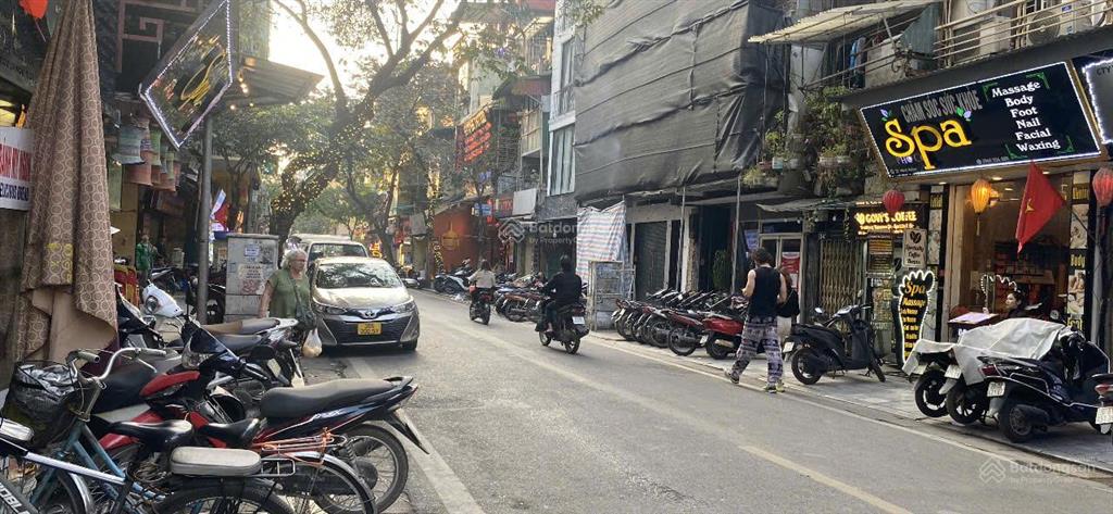 Siêu phẩm, bán gấp 8.2 tỷ nhà phố hàng buồm, cách phố 1 nhà, 30m2 4 tầng, ở ngay kd đỉnh hàng hiếm