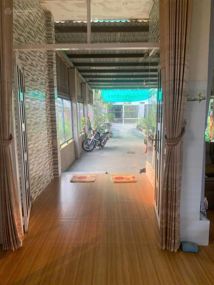 Chính chủ bán nhà 303,3m2 mặt tiền đường 7m cách ql1a 100m