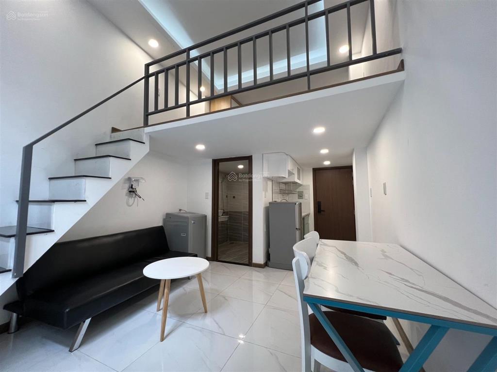 Chính chủ cho thuê căn hộ duplex có ban công, nội thất tại quận 2