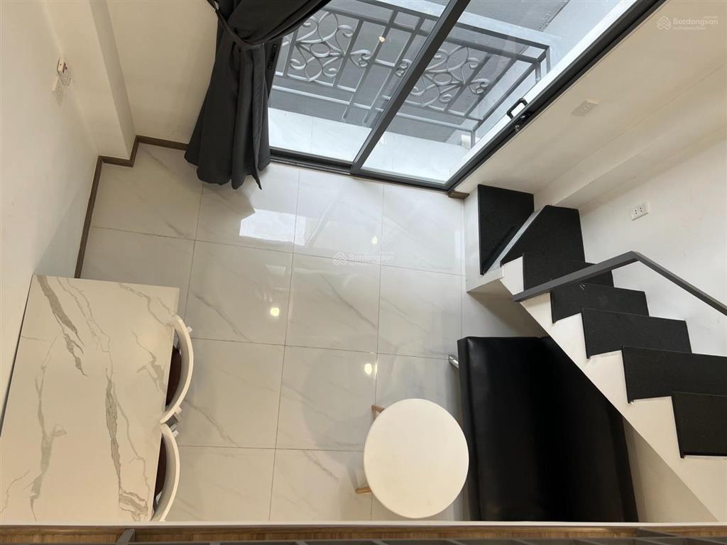 Chính chủ cho thuê căn hộ duplex có ban công, nội thất tại quận 2