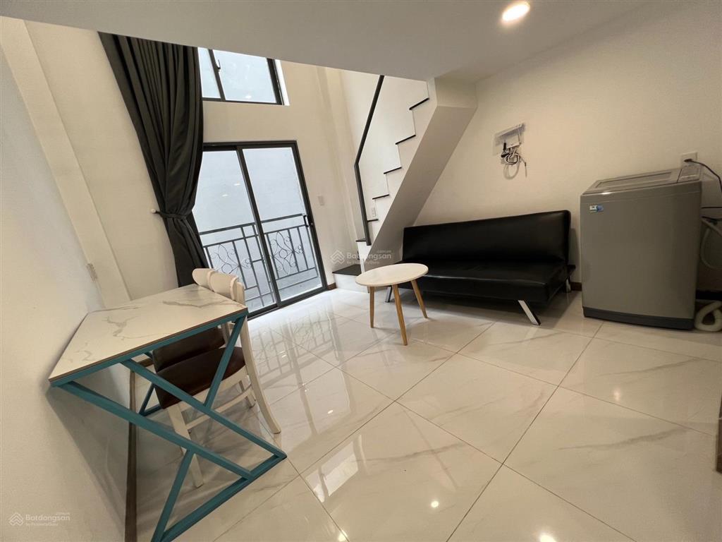 Chính chủ cho thuê căn hộ duplex có ban công, nội thất tại quận 2