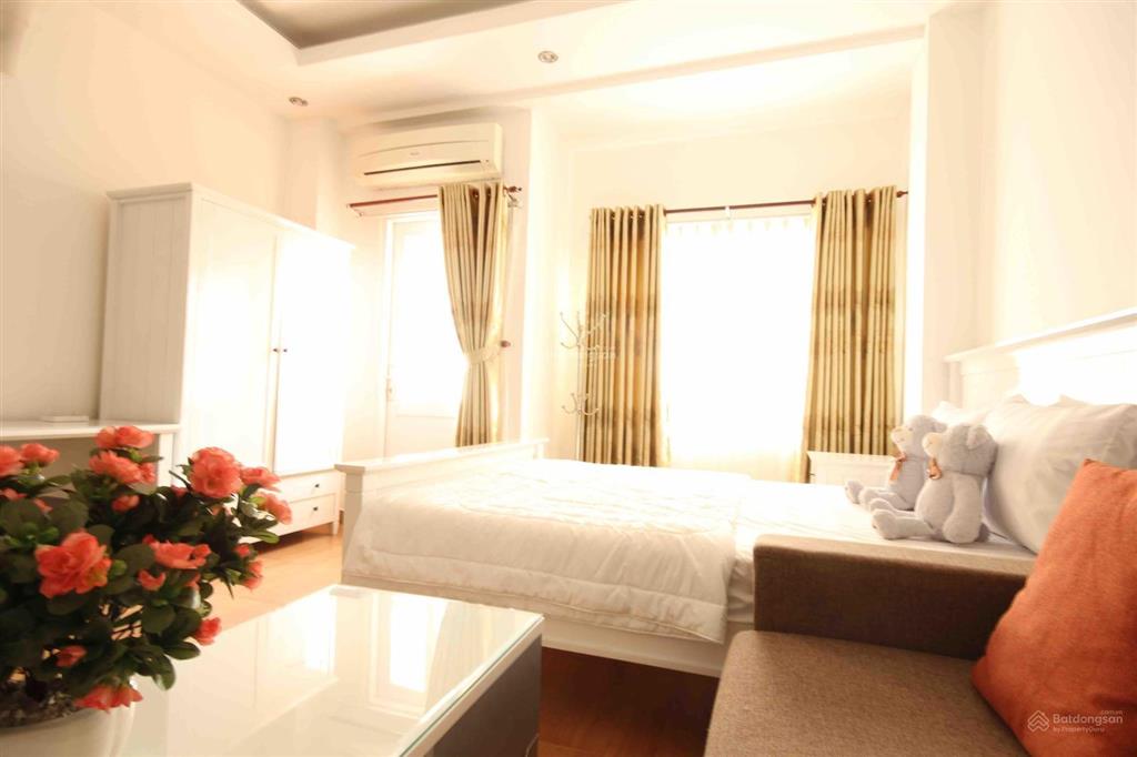 Căn hộ dịch vụ studio có bếp, ban công tại 385/16 nguyễn trãi, quận 1